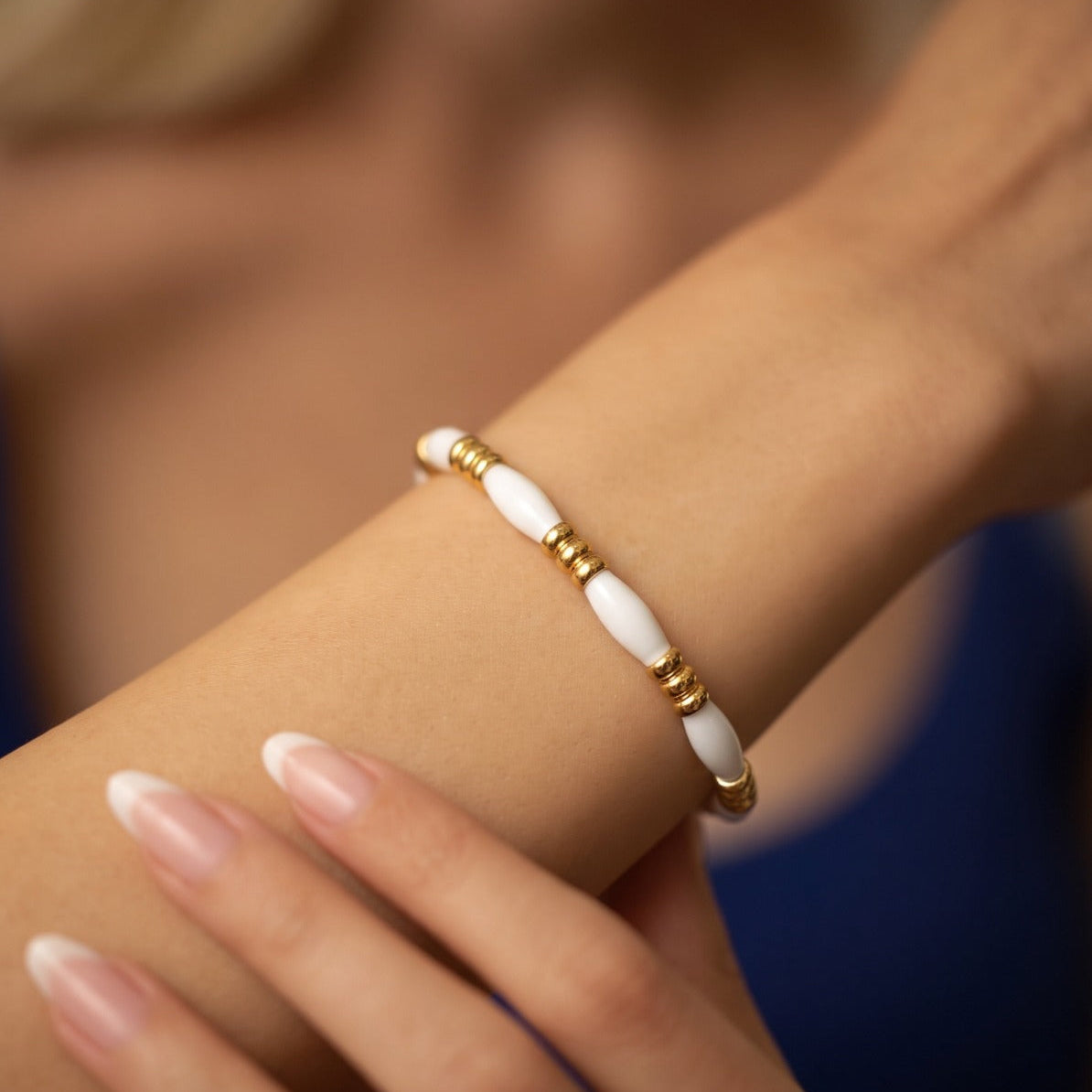 Elegant Unique Design Gold Plated Bracelet For Girls/women