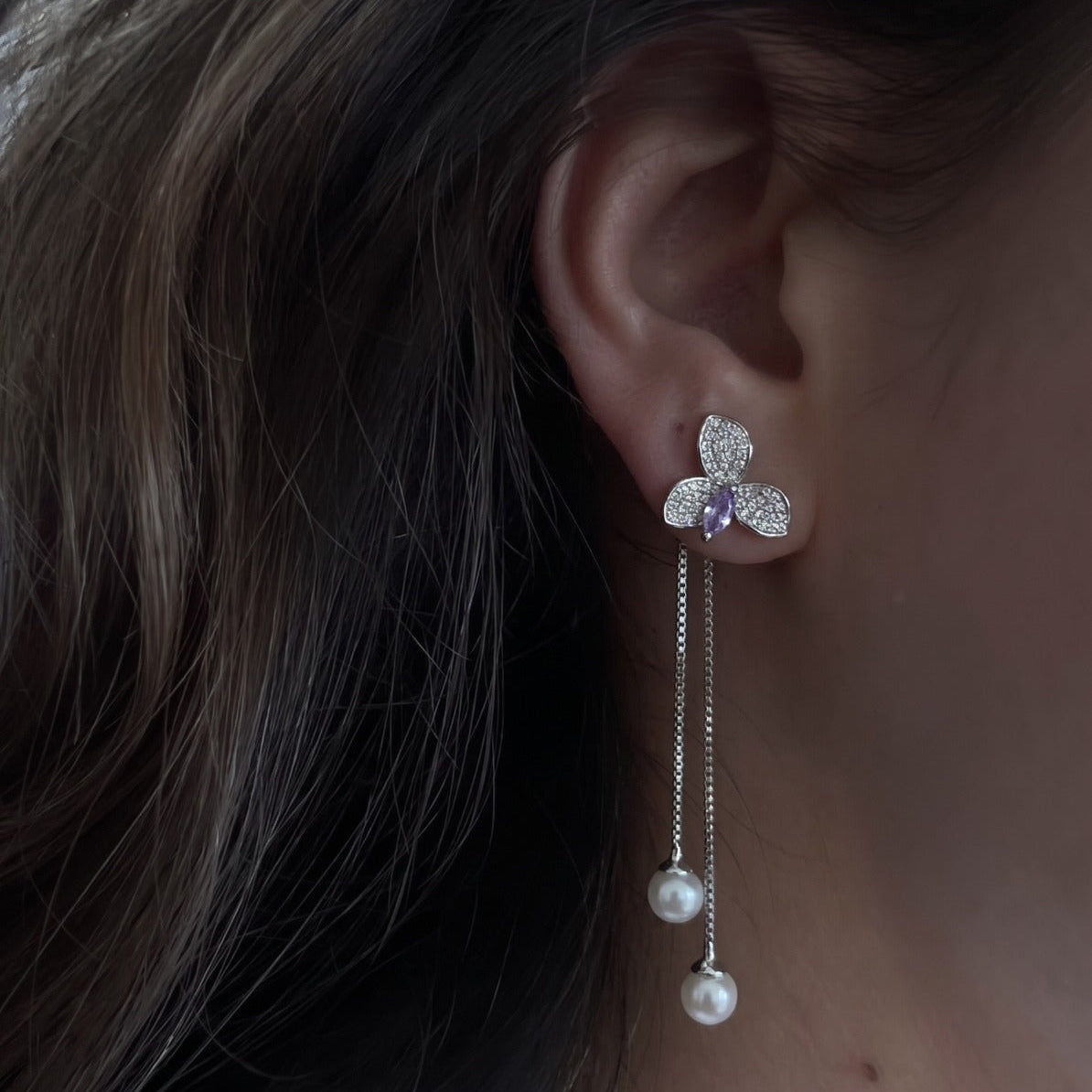 Charming Design Silver Plated Crystal Stones Earring For Girls/women