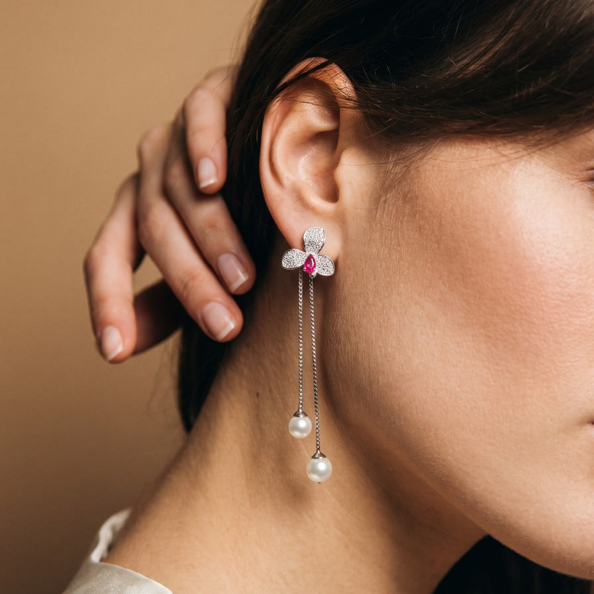 Charming Design Silver Plated Crystal Stones Earring For Girls/women
