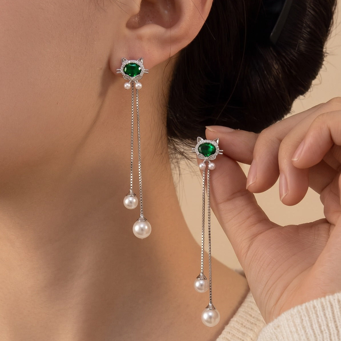 Elegant Design Silver Plated Crystal Stones Earring For Girls/women