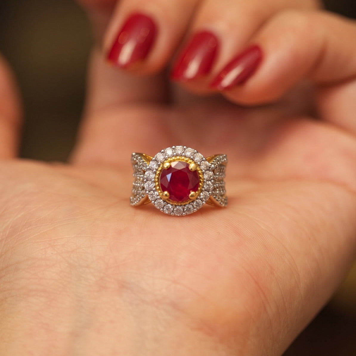 Fancy Unique Design Gold Plated Crystal Stones Ring For Girls/women