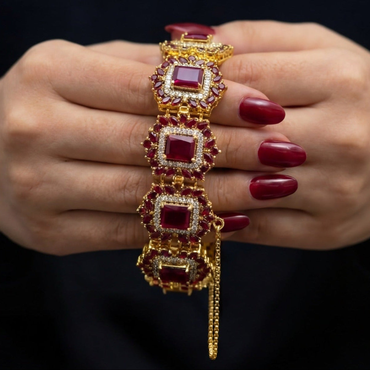 Glamorous Design Gold Plated Crystal Stones Bracelet for Girls/Women