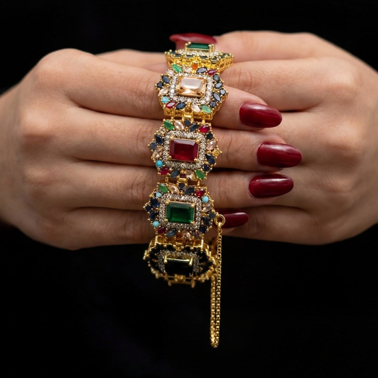 Glamorous Design Gold Plated Crystal Stones Bracelet for Girls/Women