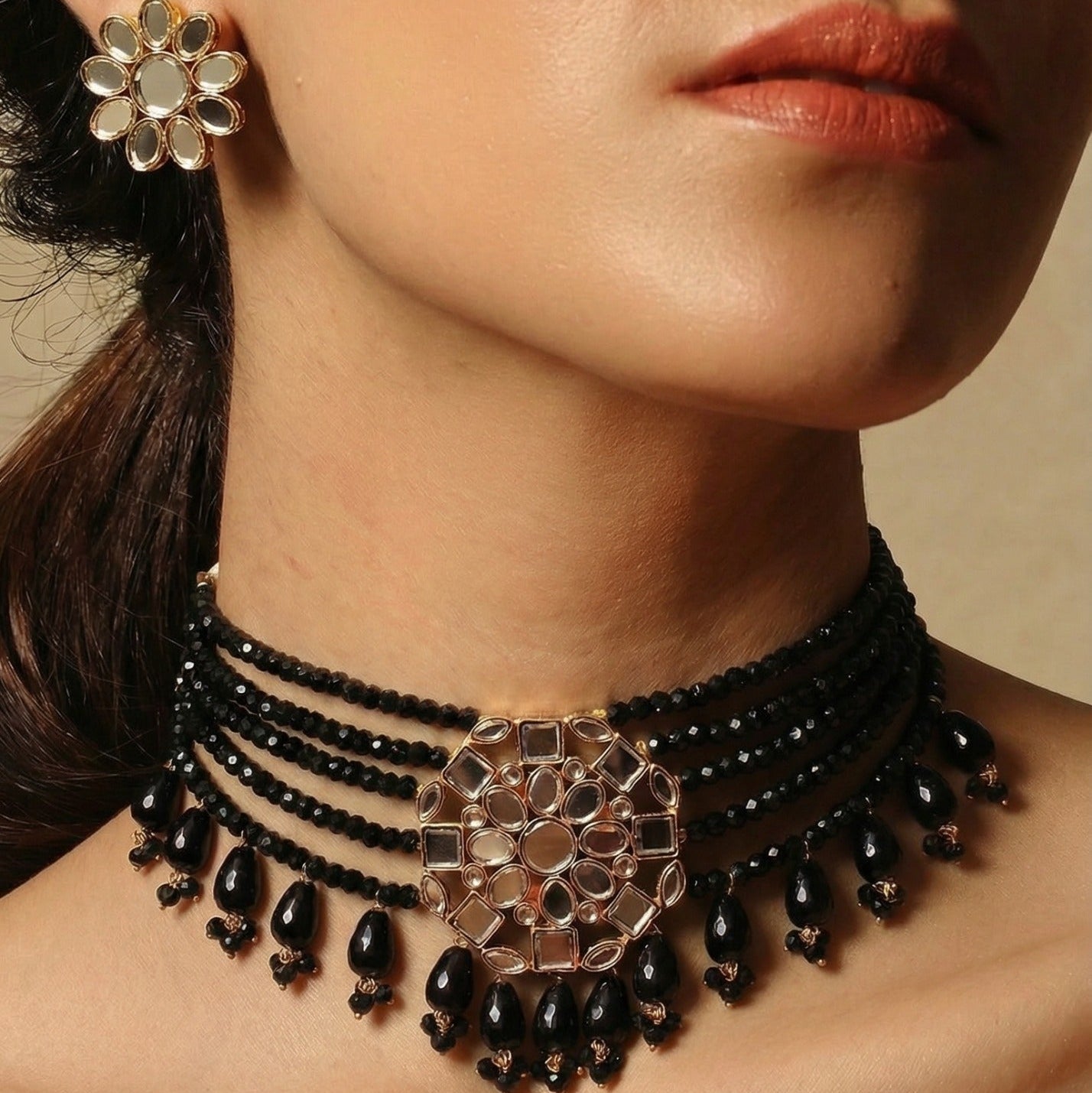 Glamorous Design Gold Plated Crystal Stones Necklace Set for Girls/Women