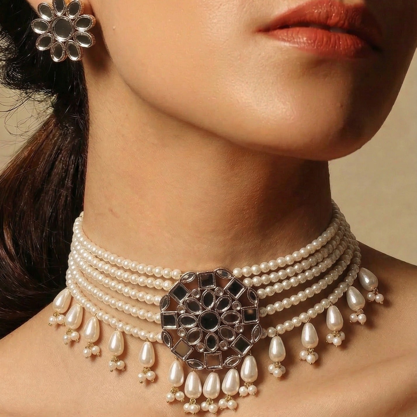 Glamorous Design Gold Plated Crystal Stones Necklace Set for Girls/Women