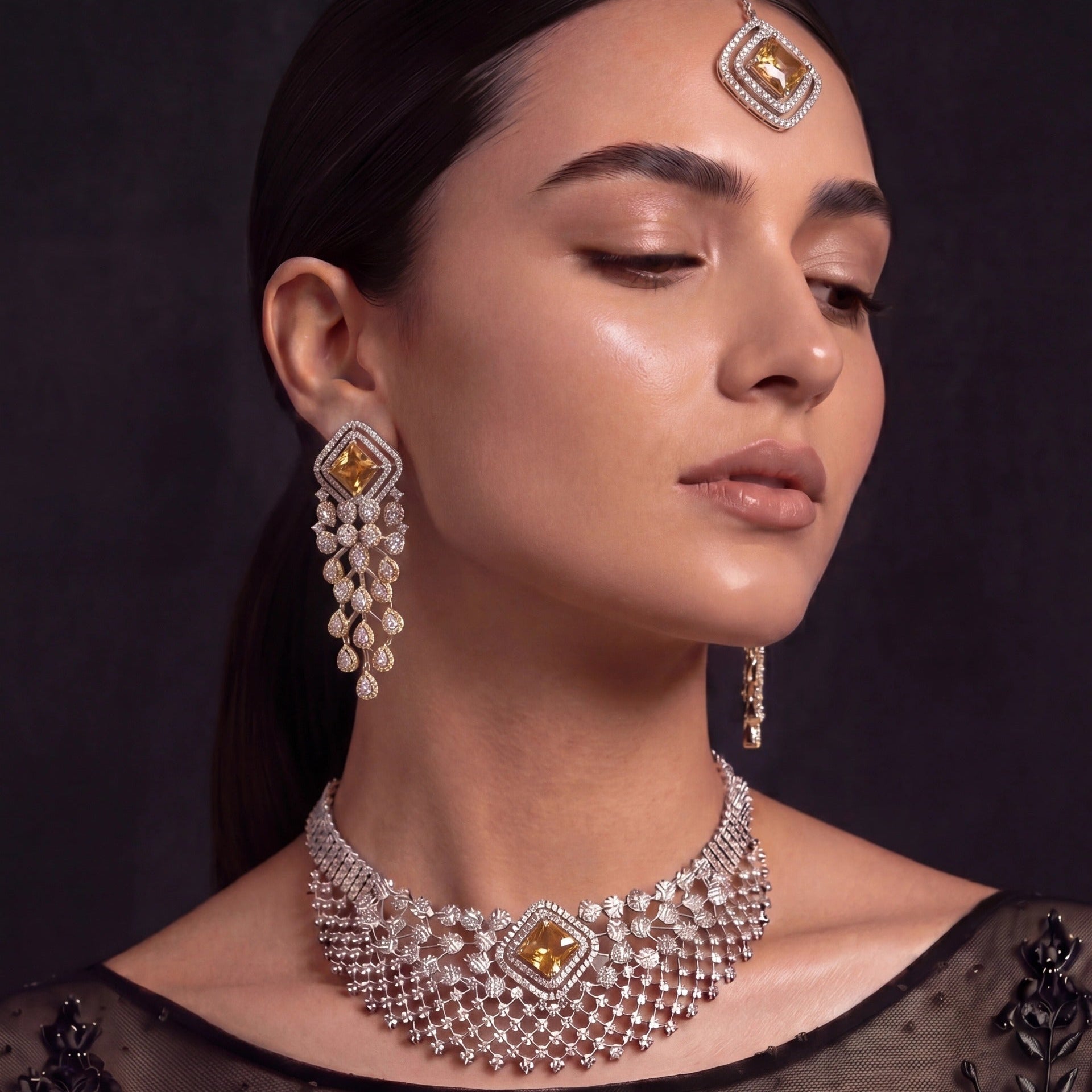 Stylish Design Silver Plated Crystal Stones Necklace Set for Girls/Women
