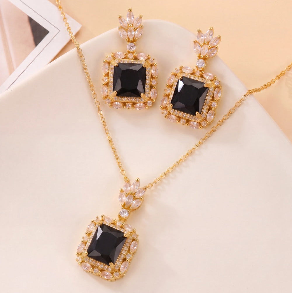 Fancy Design Gold Plated Crystal Stones Necklace Set For Girls/women