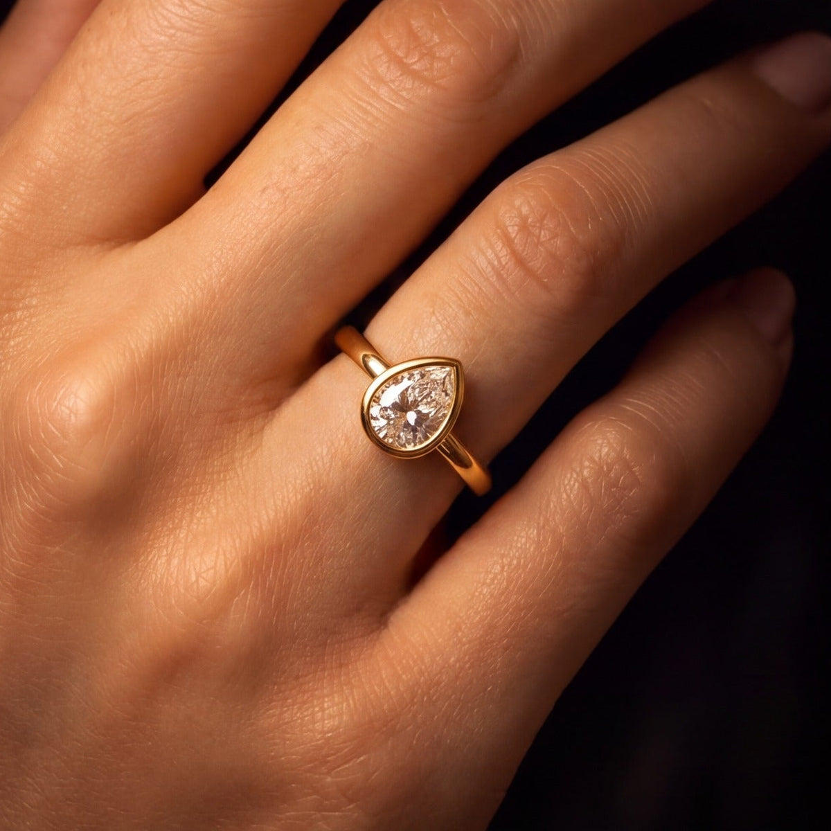 Beautiful Design Gold Plated Crystal Stone Ring For Girls/Women