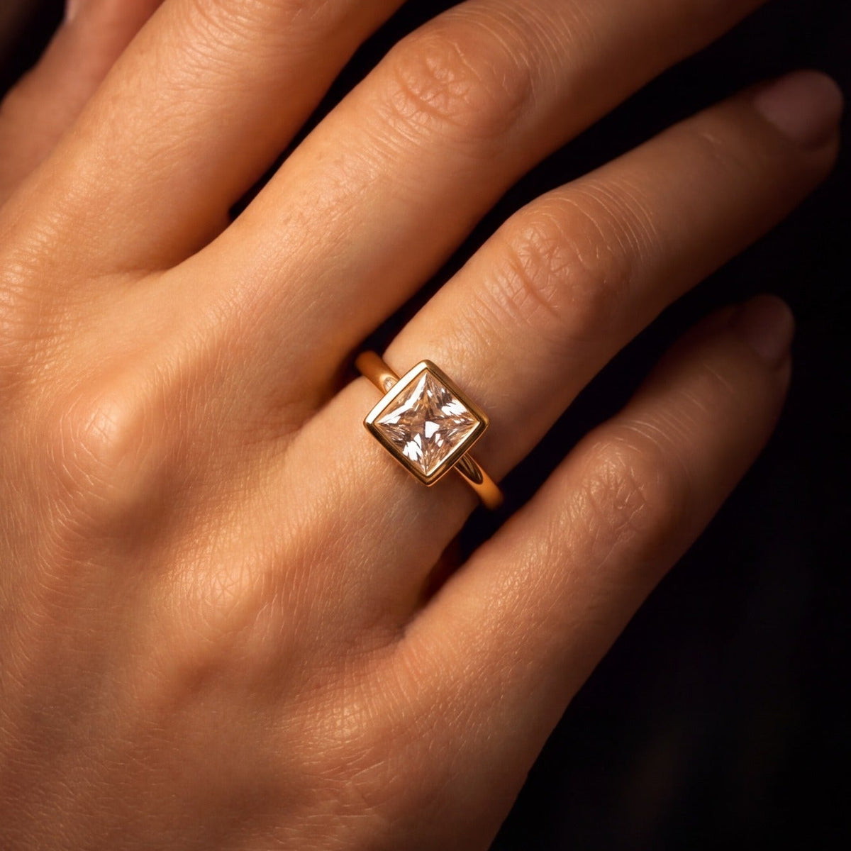 Fancy Design Gold Plated Crystal Stone Ring For Girls/Women