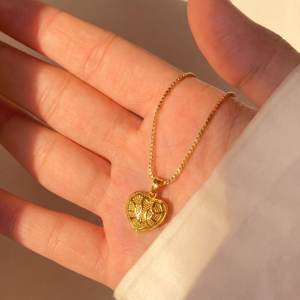 Elegant Heart Design Gold Plated Pendant for Girls/Women
