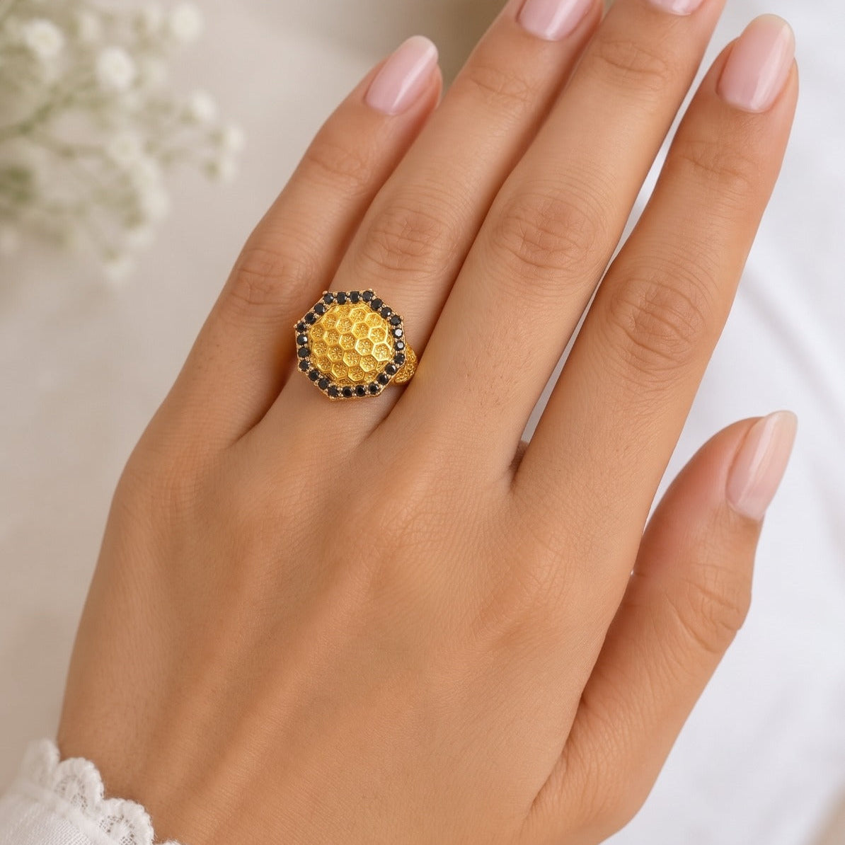 Luxury Design Gold Plated Crystal Stones Ring For Girls/women