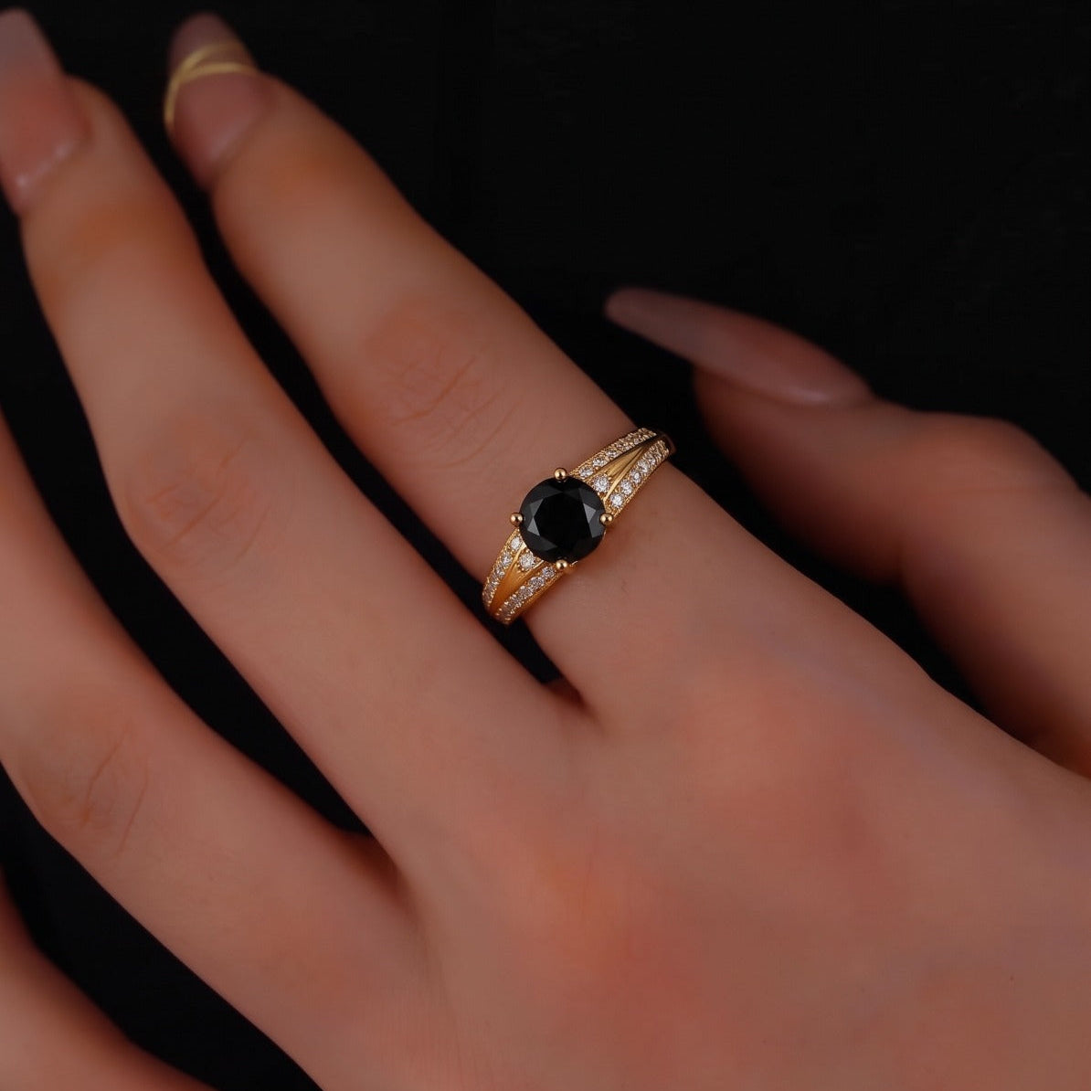 Luxury Design Gold Plated Crystal Stones Ring For Girls/women