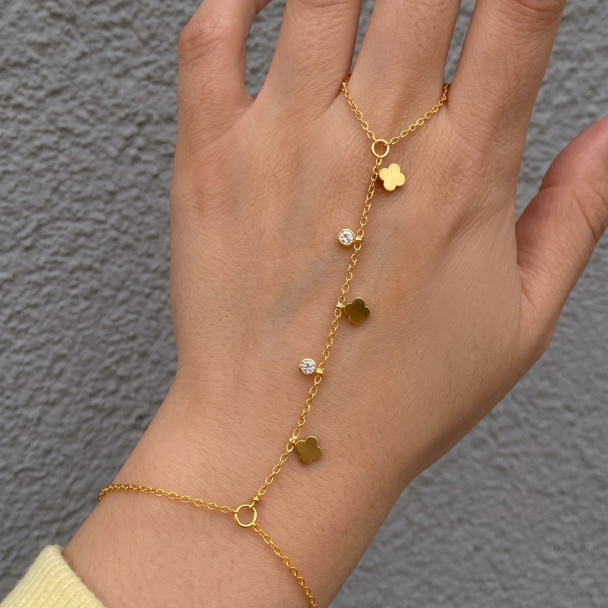 Stylish Design Gold Plated Crystal Stones Bracelet for Girls/Women