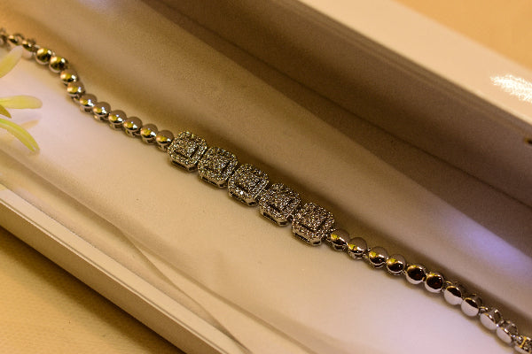 Beautiful Design Silver Plated Crystal Stones Bracelet for Girls/Women