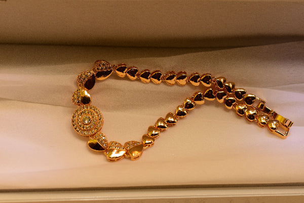 Glamorous Heart Design Crystal Stones Bracelet for Girls/Women