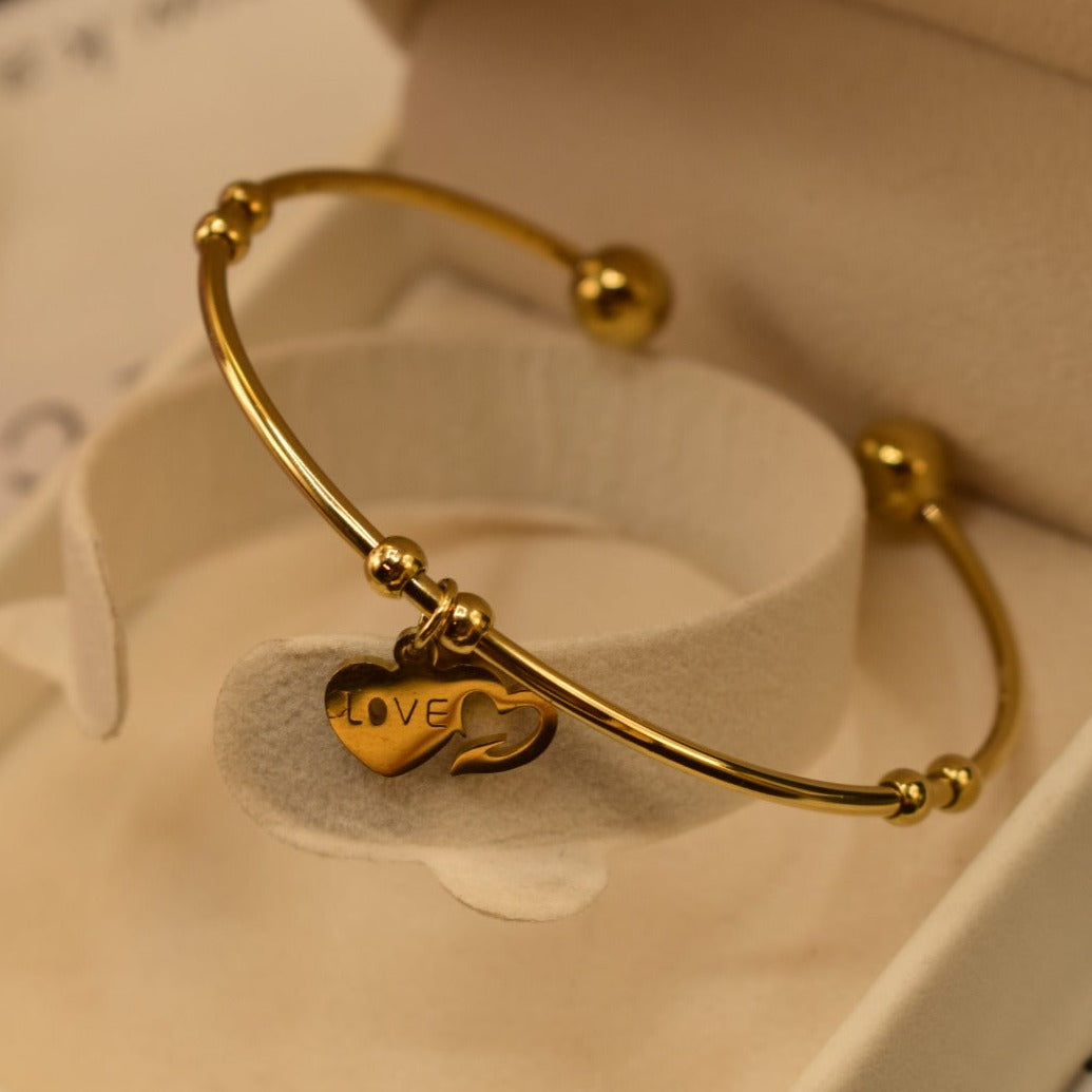 Elegant Stylish Heart Crystal Golden Bangle Bracelet for Girls/Women