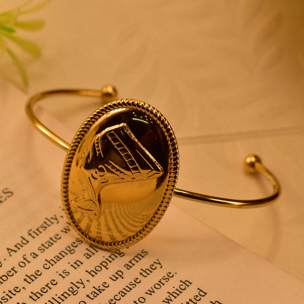 Gorgeous Unique Design Gold Plated Bracelet for Girls/Women