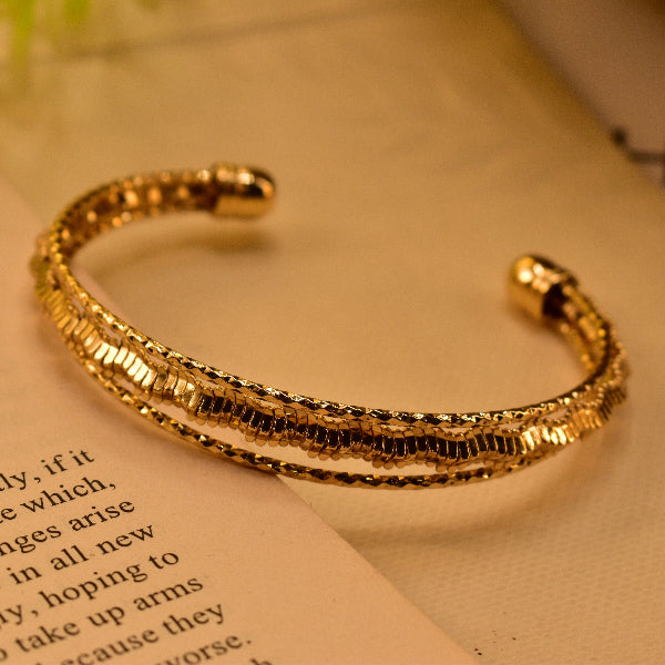 Gorgeous Unique Design Gold Plated Bracelet for Girls/Women