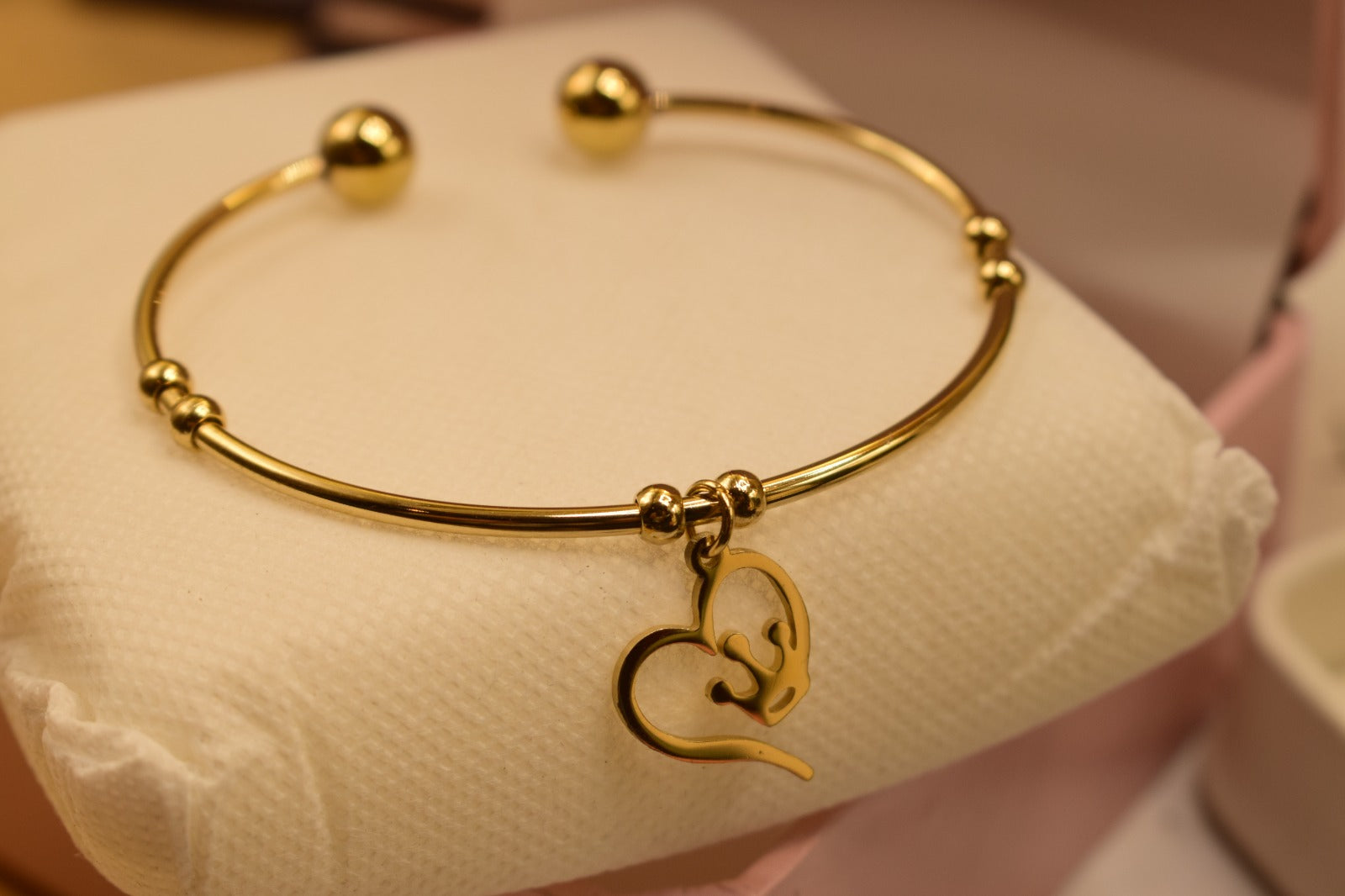 Elegant Stylish Heart Golden Bangle Bracelet for Girls/Women