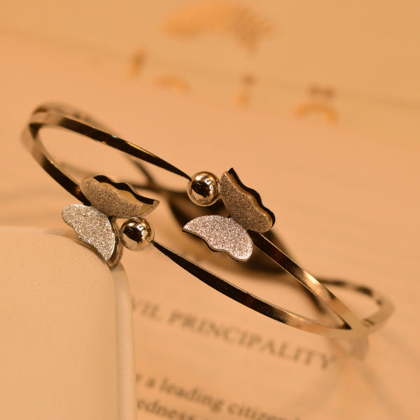 Luxury Unique Butterfly Design Silver Plated Bracelet for Girls/Women