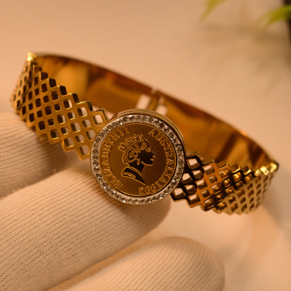 Luminous Unique Design Gold Plated Crystal Stones Bracelet for Girls/Women