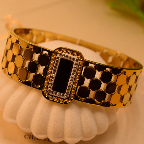 Glamorous Unique Design Gold Plated Crystal Stones Bracelet for Girls/Women