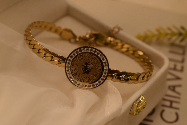 Stylish Unique Design Gold Plated Crystal Stones Bracelet for Girls/Women