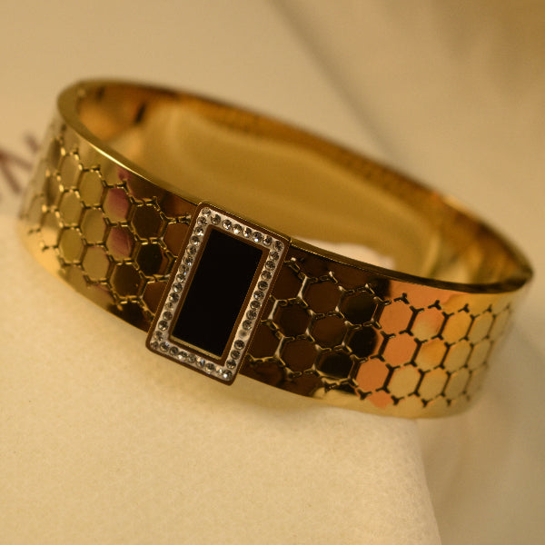 Luminous Unique Design Gold Plated Crystal Stones Bracelet for Girls/Women