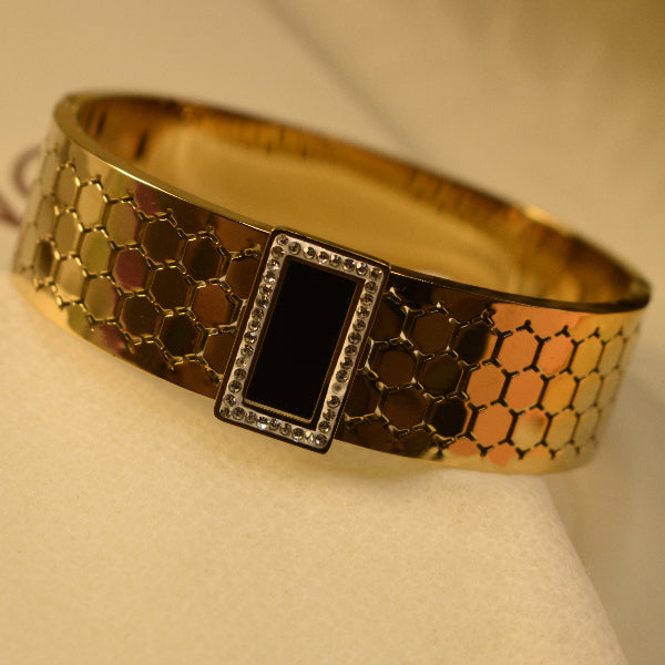 Luminous Unique Design Gold Plated Crystal Stones Bracelet for Girls/Women