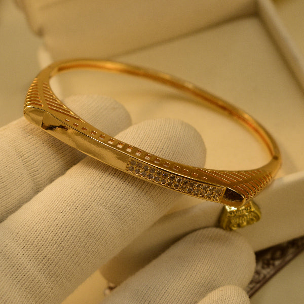 Sparkling Unique Design Gold Plated Crystal Stones Bracelet for Girls/Women