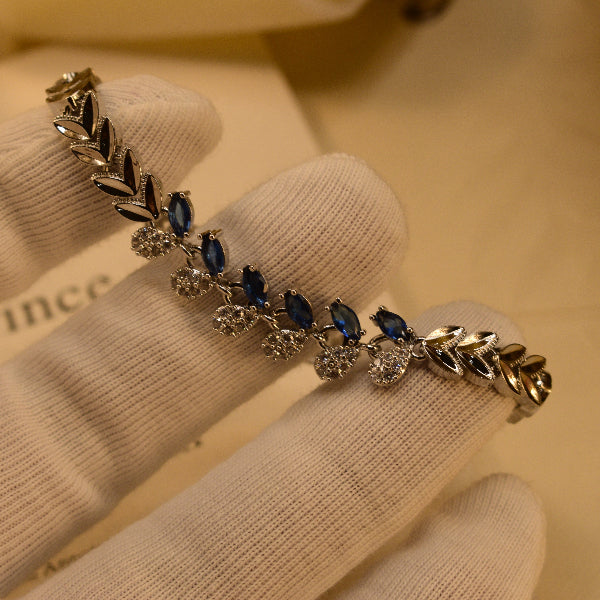 Elegant Unique Design Silver Plated Crystal Stones Bracelet for Girls/Women