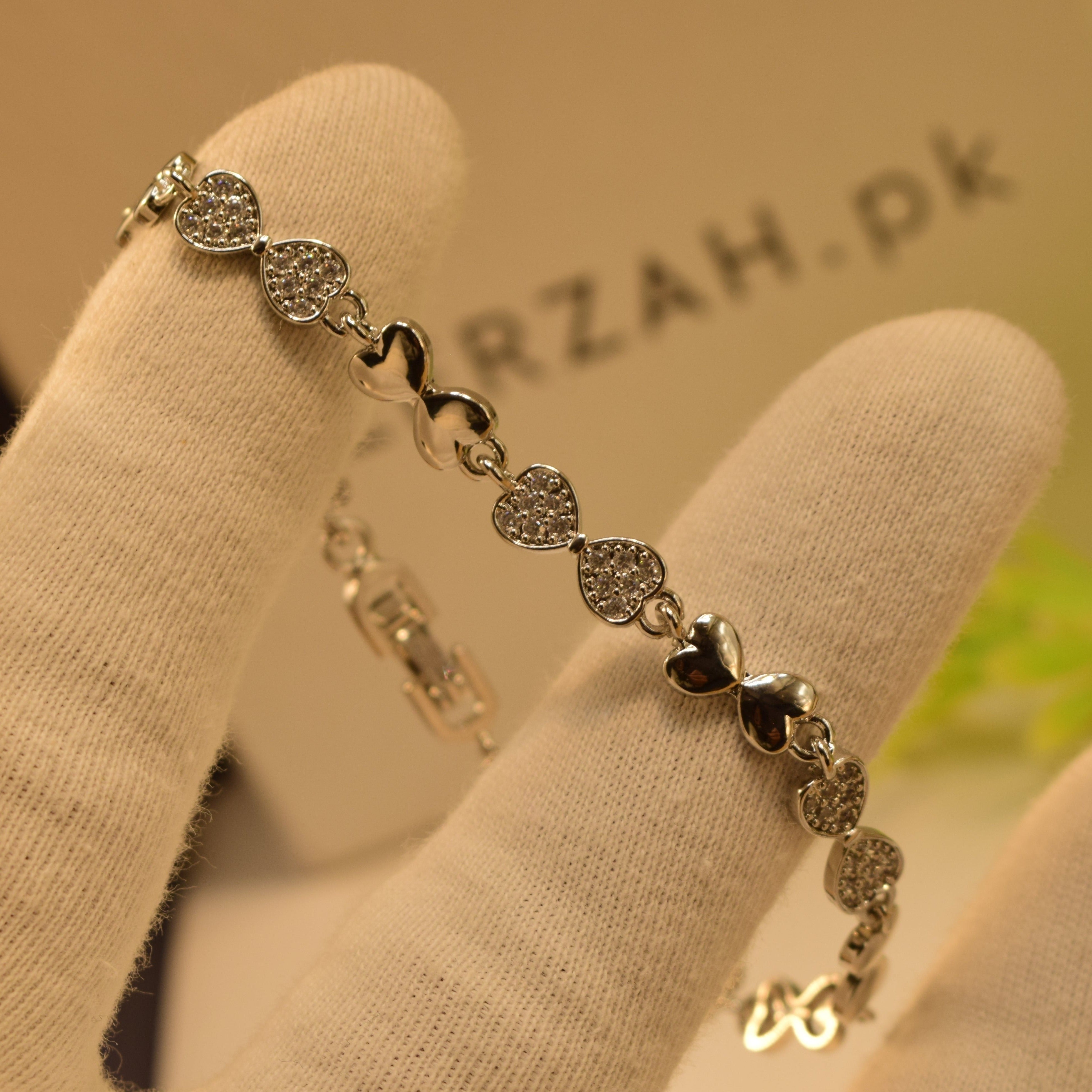 Unique Stylish Design Bracelet for Girls/Women
