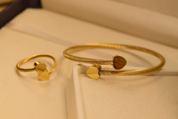 Beautiful Stylish Heart Design Bangle With Ring for Girls/Women