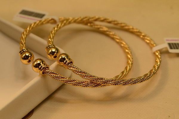 Elegant Gold Design Bracelet for Girls/Women
