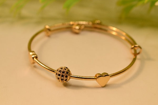 Elegant Design Golden Bracelet for Girls/Women