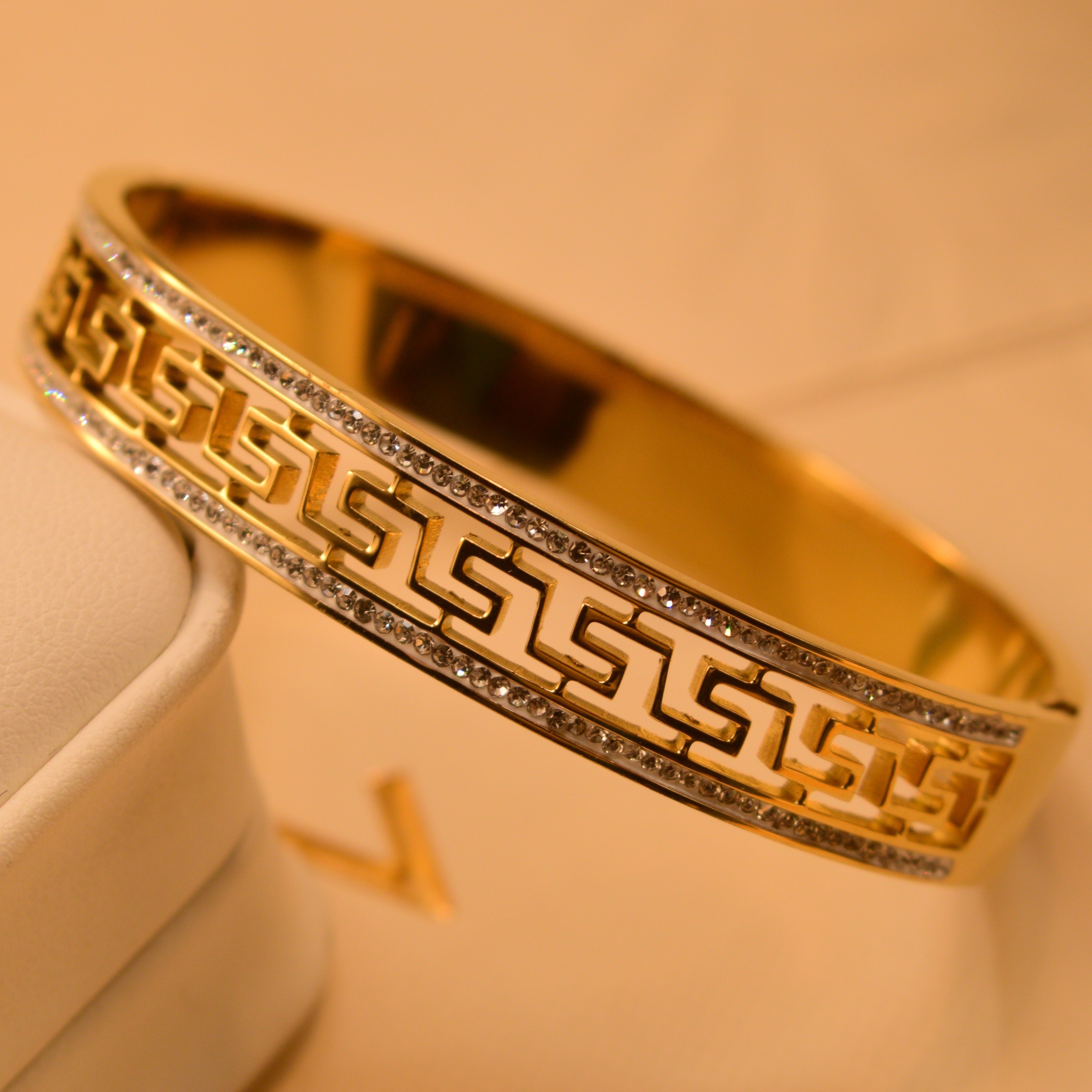 Stylish Design Bracelet for Girls/Women