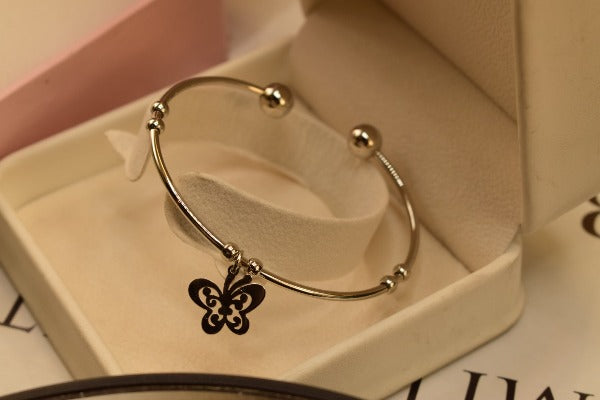 Elegant Stylish Butterfly Crystal Silver Bangle Bracelet for Girls/Women