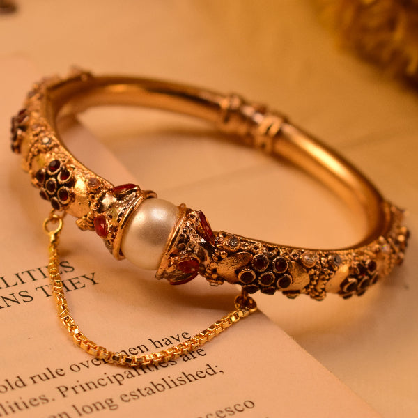 Glamorous Unique Design Gold Plated Real Stones Bangle for Girls/Women