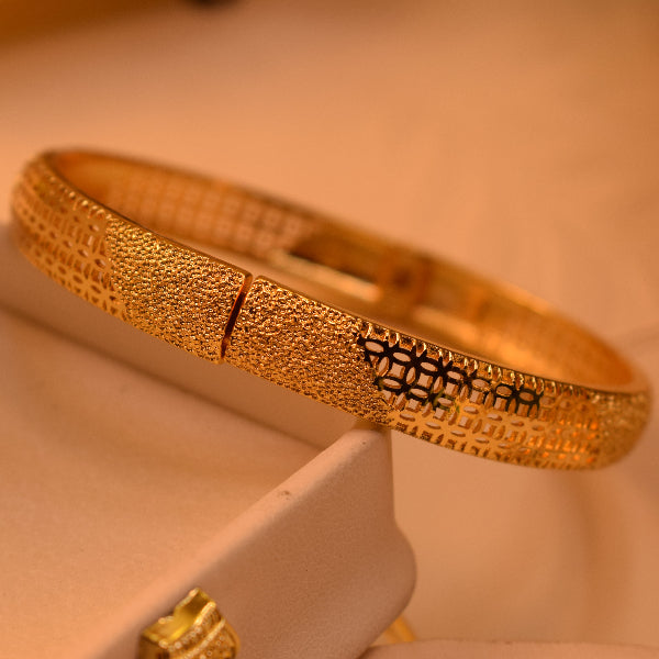 Luminous Unique Design Gold Plated Bangle for Girls/Women