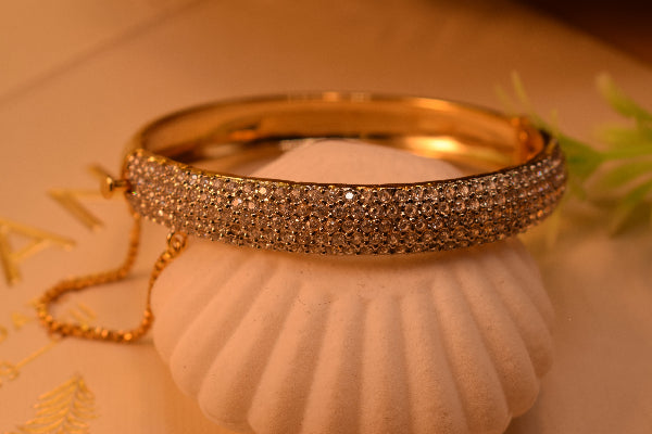 Fancy Unique Design Gold Plated Crystal Stones Bangle for Girls/Women