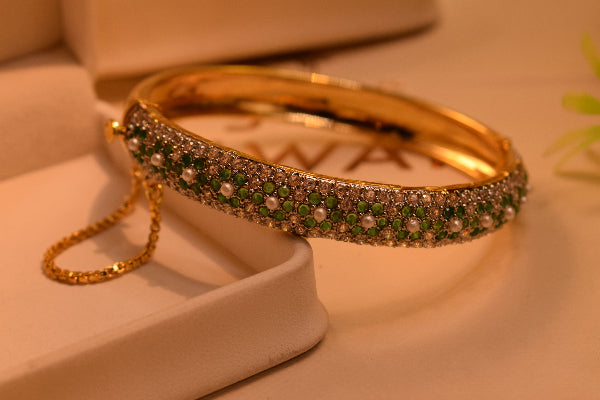 Fancy Unique Design Gold Plated Crystal Stones Bangle for Girls/Women