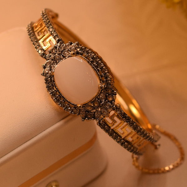 Stylish Design Gold Plated Crystal Stones Bangle for Girls/Women