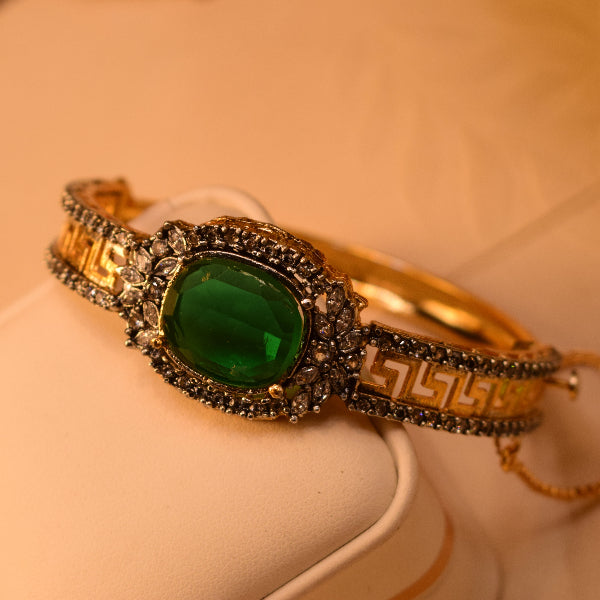 Stylish Design Gold Plated Crystal Stones Bangle for Girls/Women