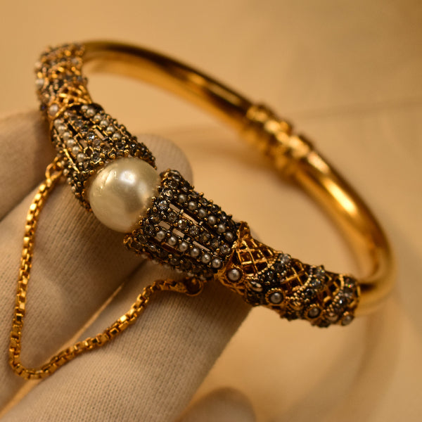 Luminous Design Gold Plated Crystal Stones Bangle for Girls/Women