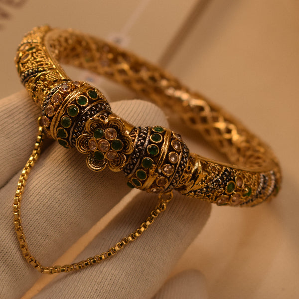 Beautiful Design Gold Plated Crystal Stones Bangle for Girls/Women