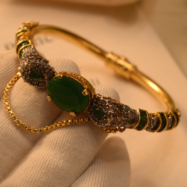 Charming Design Gold Plated Crystal Stones Bangle for Girls/Women