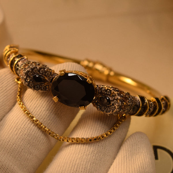 Charming Design Gold Plated Crystal Stones Bangle for Girls/Women