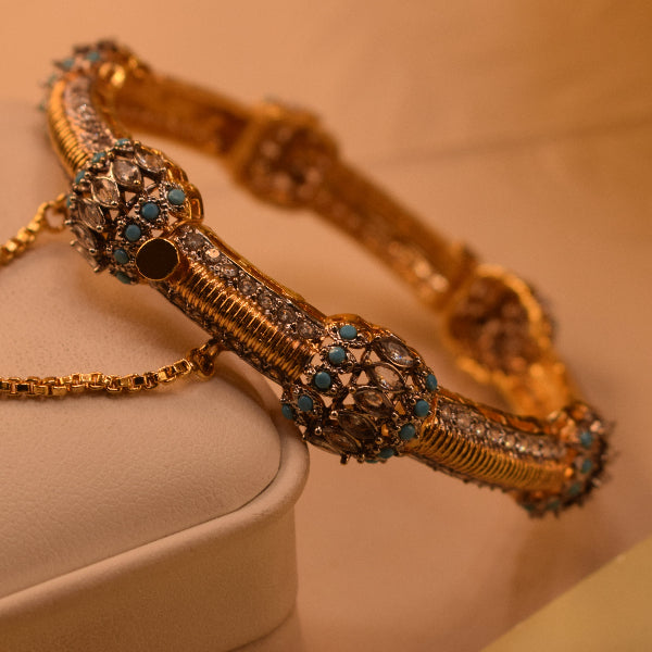 Beautiful Design Gold Plated Crystal Stones Bangle for Girls/Women