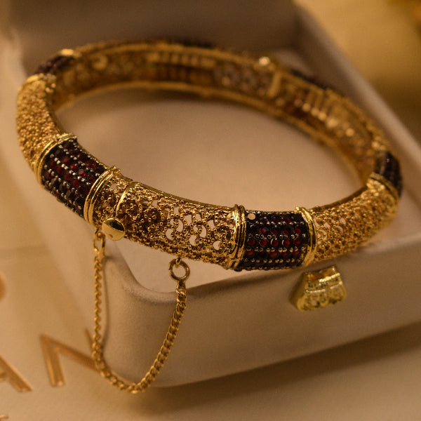 Gorgeous Unique Design Gold Plated Crystal Stones Bangle for Girls/Women