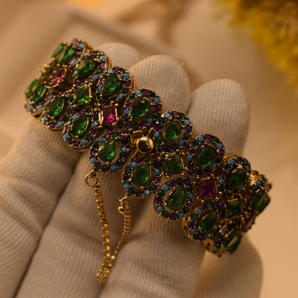 Charming Unique Design Gold Plated Crystal Stones Bracelet for Girls/Women